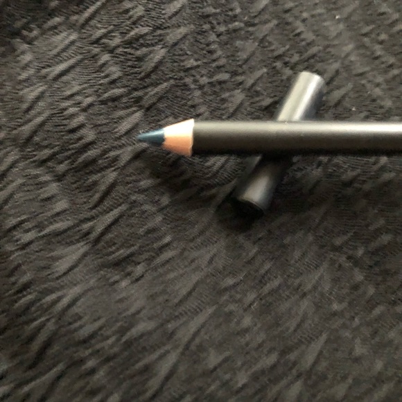 Morphe lock it blue eyeliner - Picture 3 of 3
